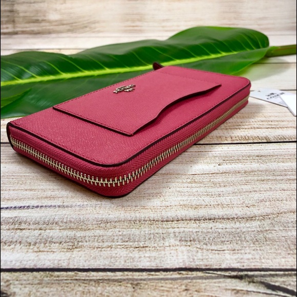 COACH * ACCORDION ZIP WALLET - Picture 4 of 8